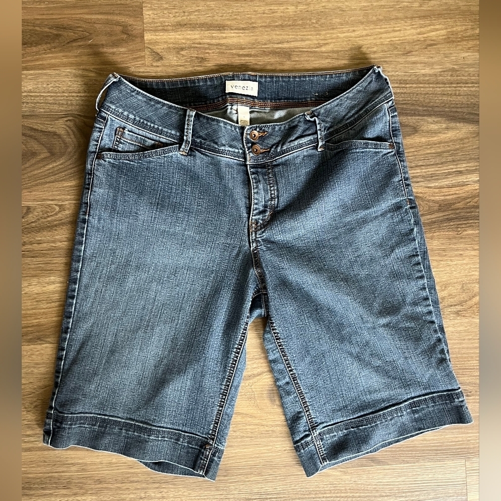 Venezia PLUS SIZE Y2K Classic Blue Jean Shorts Sz 18